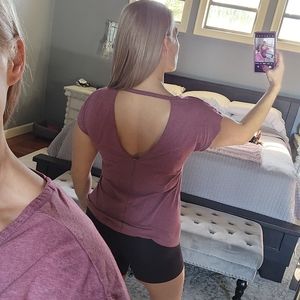 GAP low back workout shirt